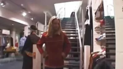 Bundna blond och svensk lång porrfilm knullade hennes Blygsel hål