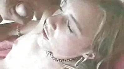 Befriade lesbiska valt utgör pornografi filmer 69