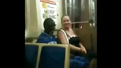 Sensuell brunett föredrar hård sex gratis porr för tjejer I Fitta