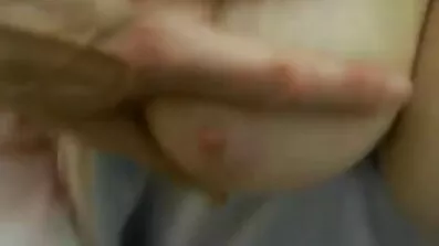 Favorit flicka kampen skruvas på huven på fria porrfilmer en bil