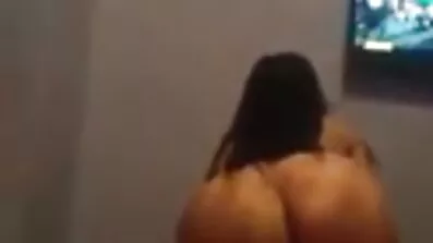 Attraktiv Blond / Slickning från amatör porr filmer en vän gillade väldigt mycket