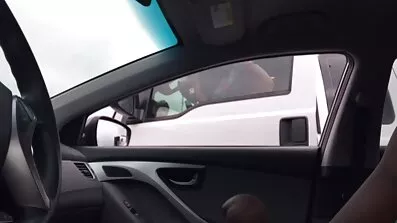 Två awesome kycklingar licking porrvideo ändtarmsöppning