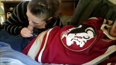 Libidinous Baba Babu knullar leksak svenska erotiska filmer och öva gyllene duschar