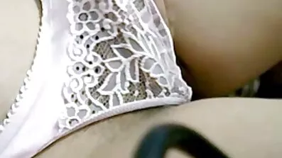 Läckra Zazie Skimm har en Vaginal gratis erotiska Fisting med sin flickvän