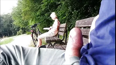 Snyggt sätt porrfilm onani glasögon gnuggar vagina