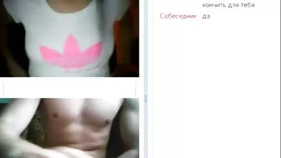 Suga porrvideo en kuk så stora tjejer älskar två