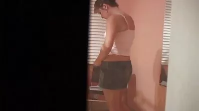 Kameran skjuter erotiskfilm en kuk i en fitta närbild