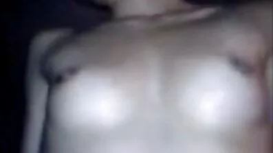 Mannen på soffan pommes frites röven av en blond I Fitta poorfilm