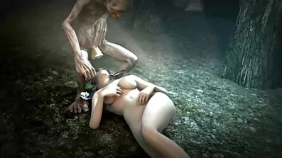 Huk på erotiskfilm bordet och onanerar hennes våta fitta