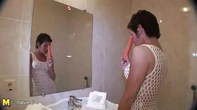 Fat ass blond hela porrfilmer knullad i badrum