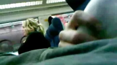 Busty jungfrur hade sex mot väggen och tvekade youtube porrfilm inte